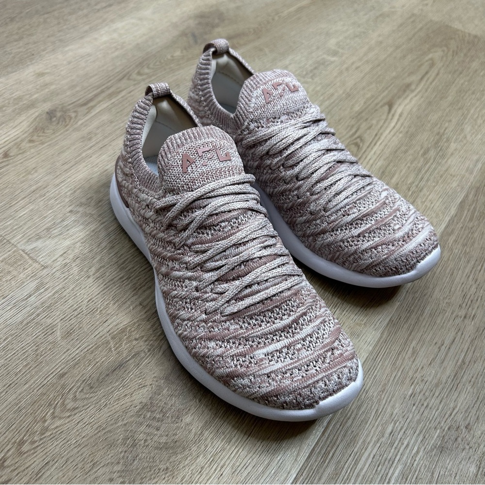 APL Techloom Wave Purple Pull on Sneaker Athletic Shoe Size 8